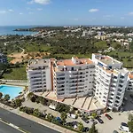 Vaumar - & Pool بورتيماو