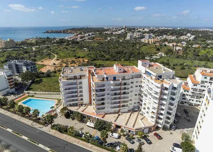 Vaumar - & Pool ポルティマン